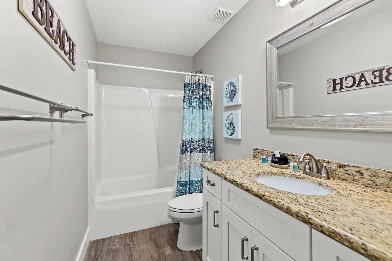 3Bd, 2Ba Home! Family Friendly! Close To Beach! Hot Tub! Panama City Beach