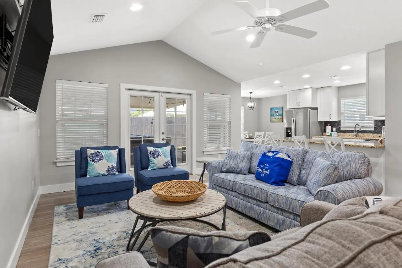 3Bd, 2Ba Home! Family Friendly! Close To Beach! Hot Tub! Panama City Beach 0*,  United States